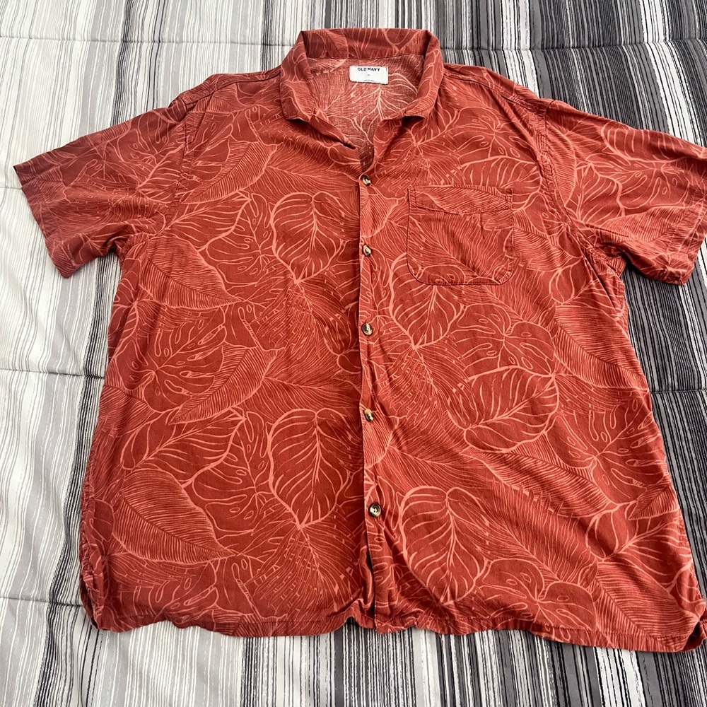 Men's Old Navy Maroon XL Camp Shirt